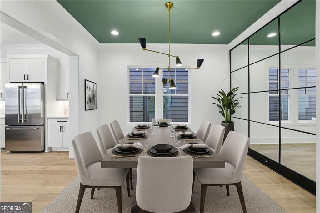 2595 Apple Valley RD NE