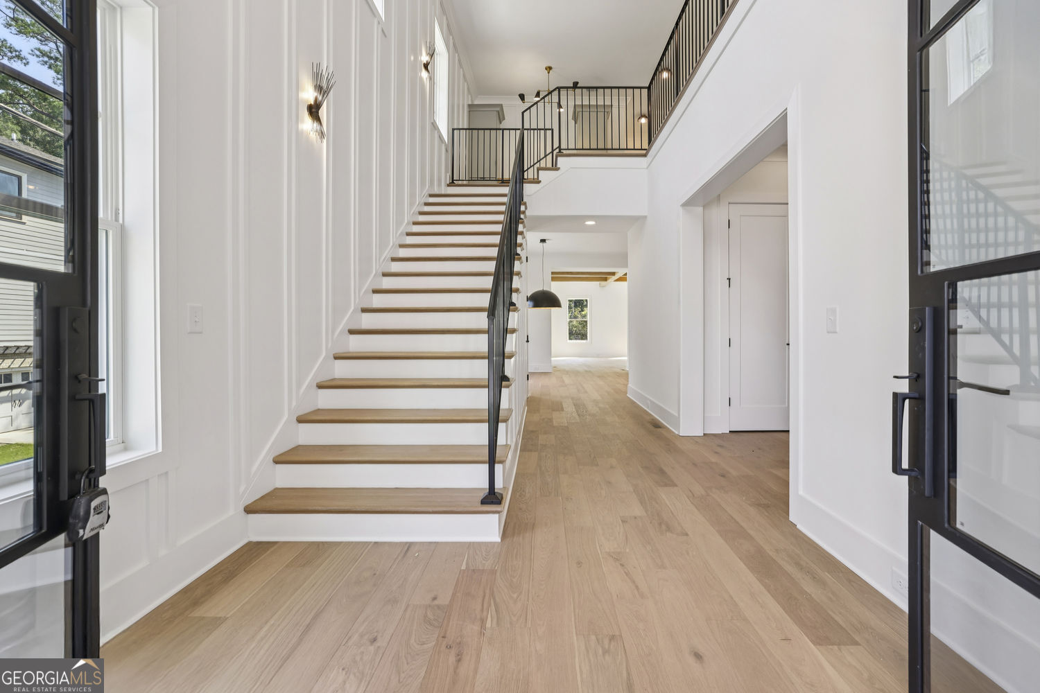 2595 Apple Valley RD NE