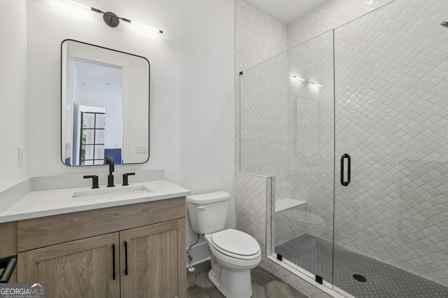 2595 Apple Valley RD NE