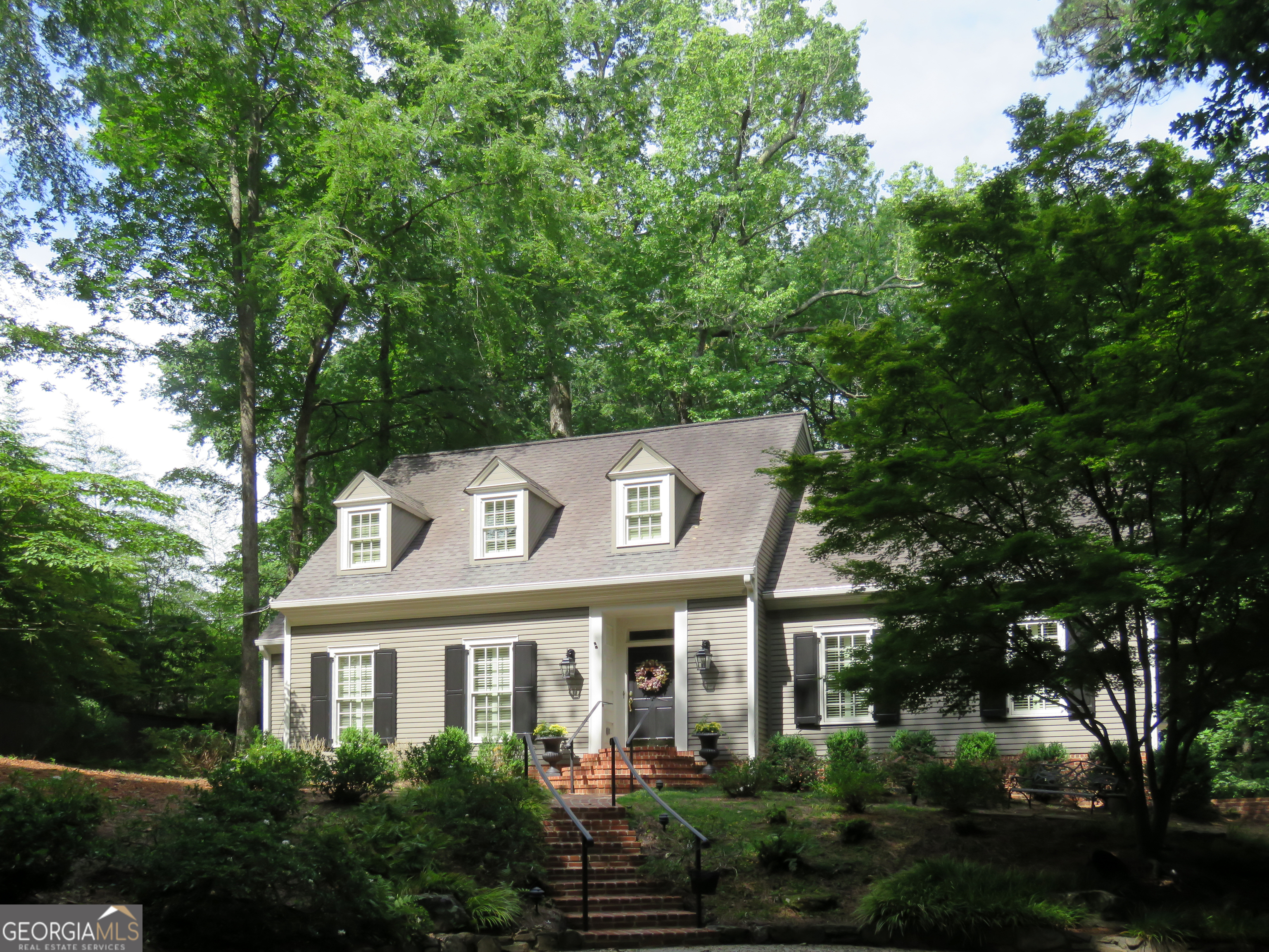 4464 Woodland Brook DR SE