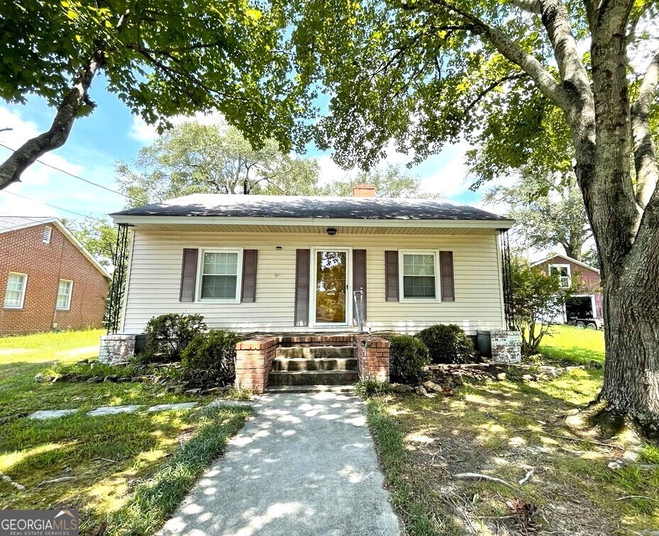 View Elberton, GA 30635 house
