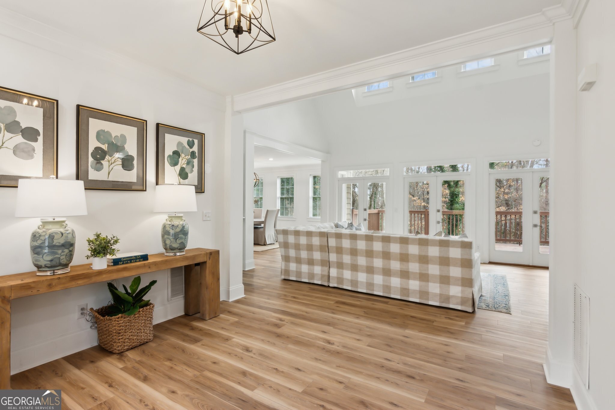 3130 Dunlap DR