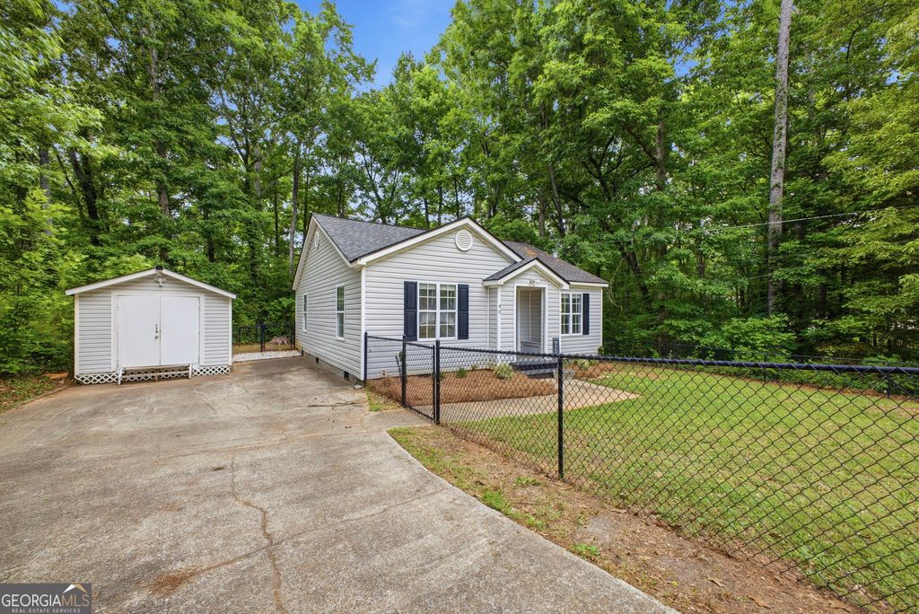 Photo of 40 Mctier Circle NW, Cartersville, GA 30120 (MLS # 10770578)