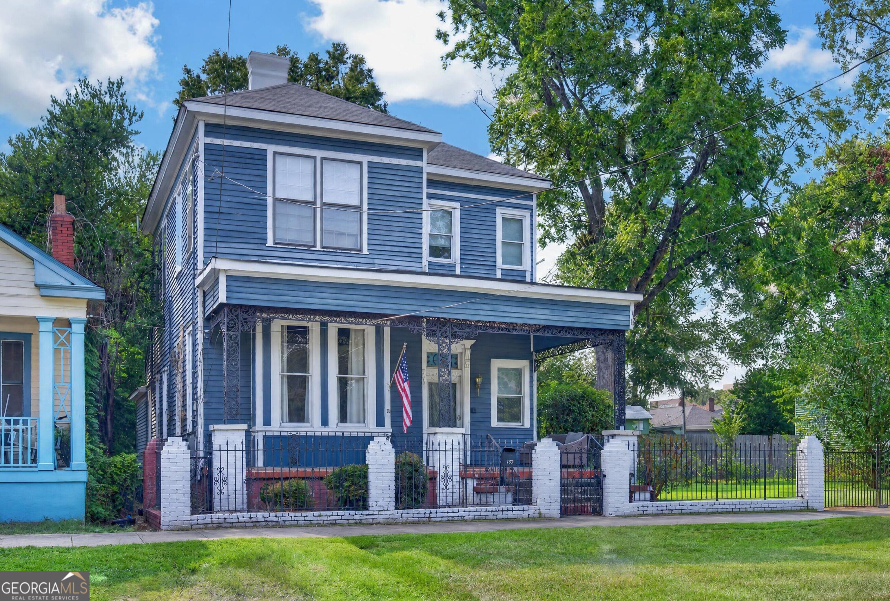 723 2nd AVE