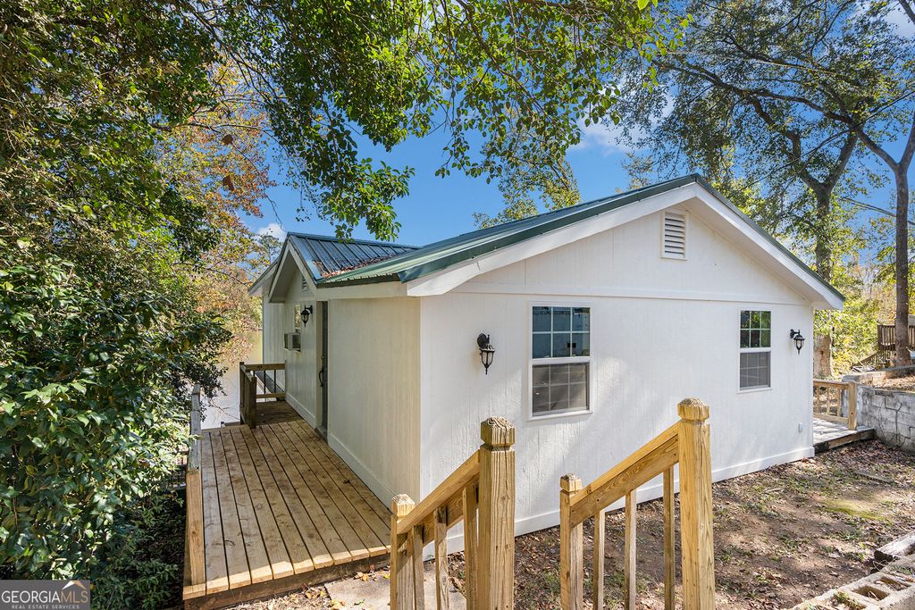 Photo of 201 Cherokee Drive, Jackson, GA 30233 (MLS # 10631417)