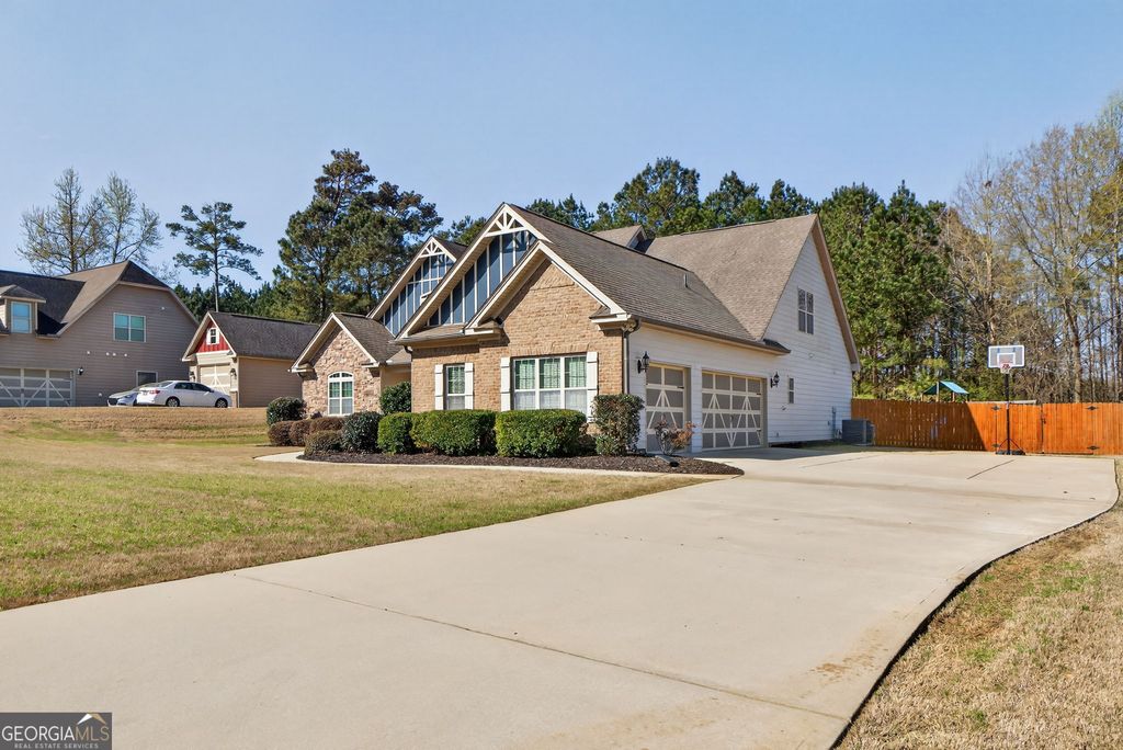 Photo of 137 Caraway Road, Locust Grove, GA 30248 (MLS # 10715812)