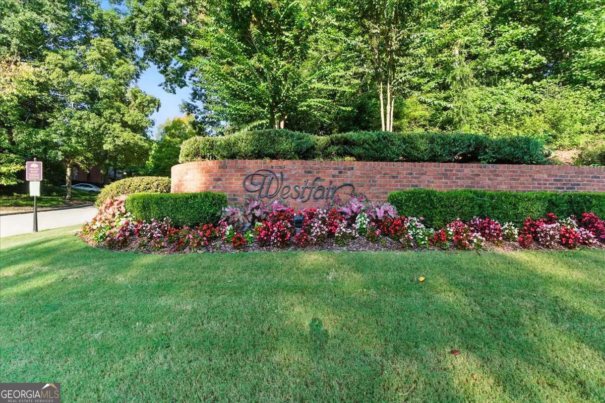 25 Westfair CT NE