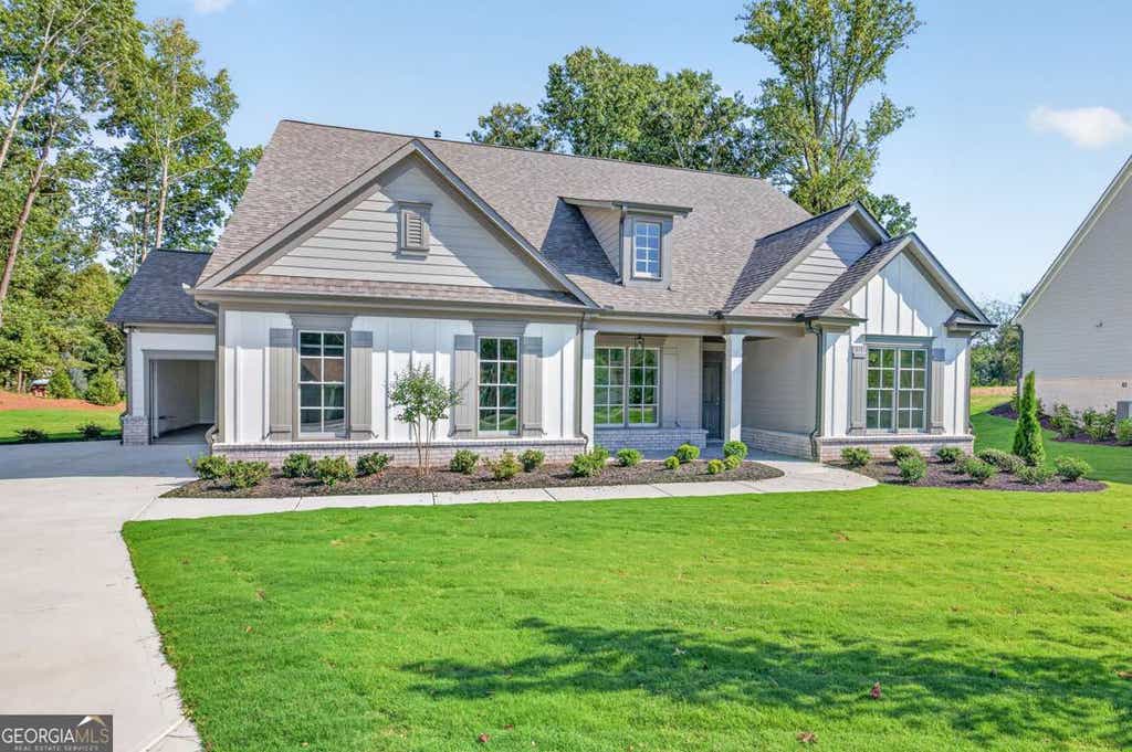 Photo of 4767 E Reed Road, Gainesville, GA 30507 (MLS # 10829113)