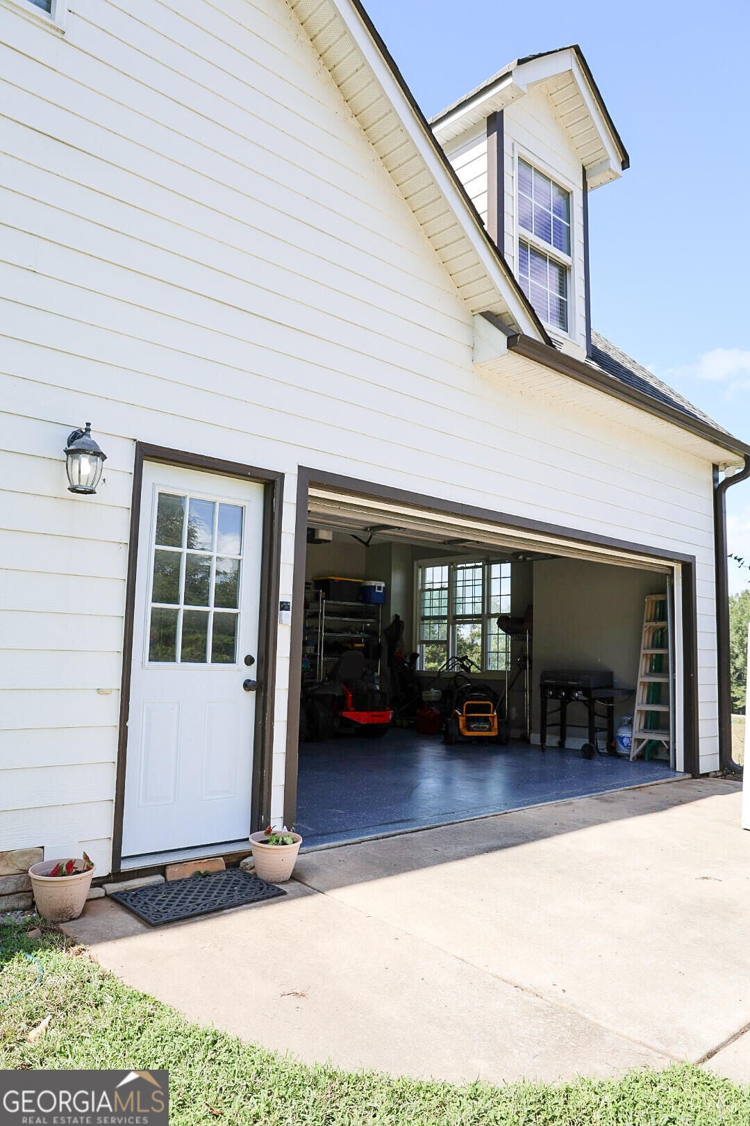 2454 Adams RD