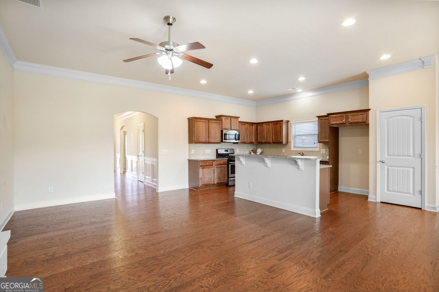 Cumming, Georgia 30040, United States, 3 Bedrooms Bedrooms, ,2 BathroomsBathrooms,Residential,Pending,126513