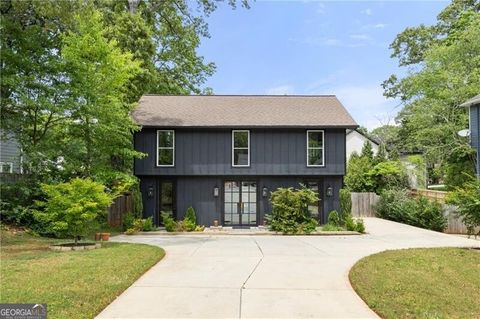 Photo of 2824 Tupelo Street SE, Atlanta, GA 30317 (MLS # 10636410)