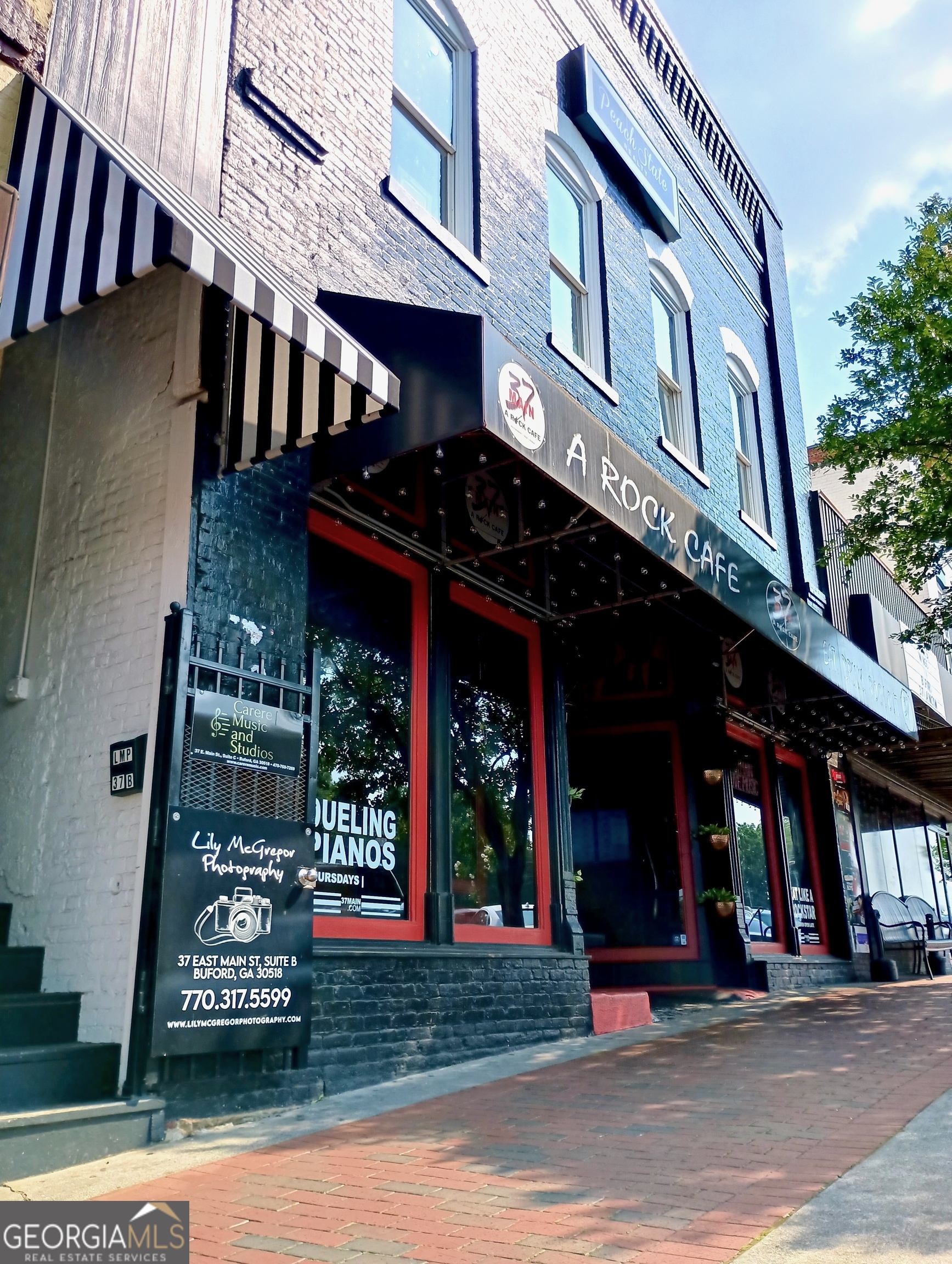 37 E Main ST