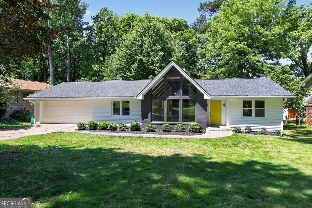 Photo of 1480 Edinburgh Drive, Tucker, GA 30084 (MLS # 10764899)