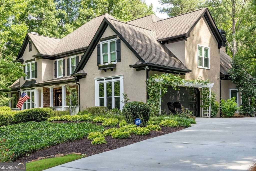 Photo of 5363 Thornapple Lane NW, Acworth, GA 30101 (MLS # 10805429)