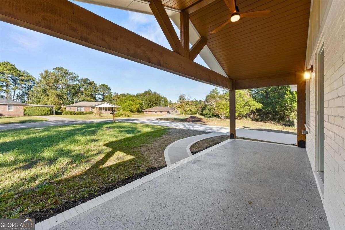 3376 Woodcrest RD