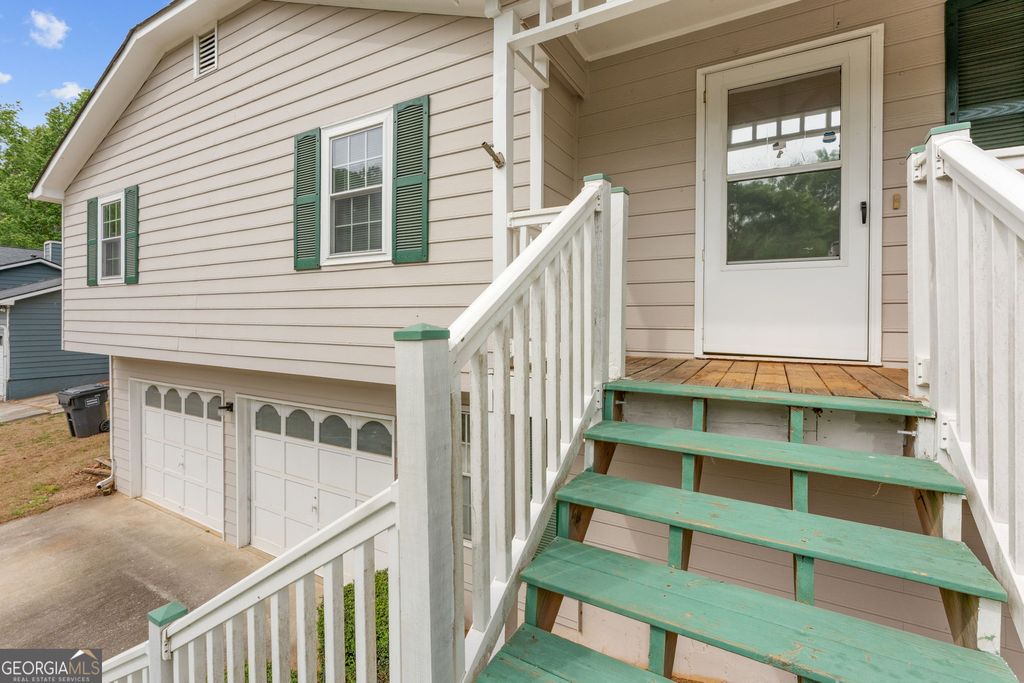 Photo of 2750 Old Ivy Court, Buford, GA 30519 (MLS # 10756718)