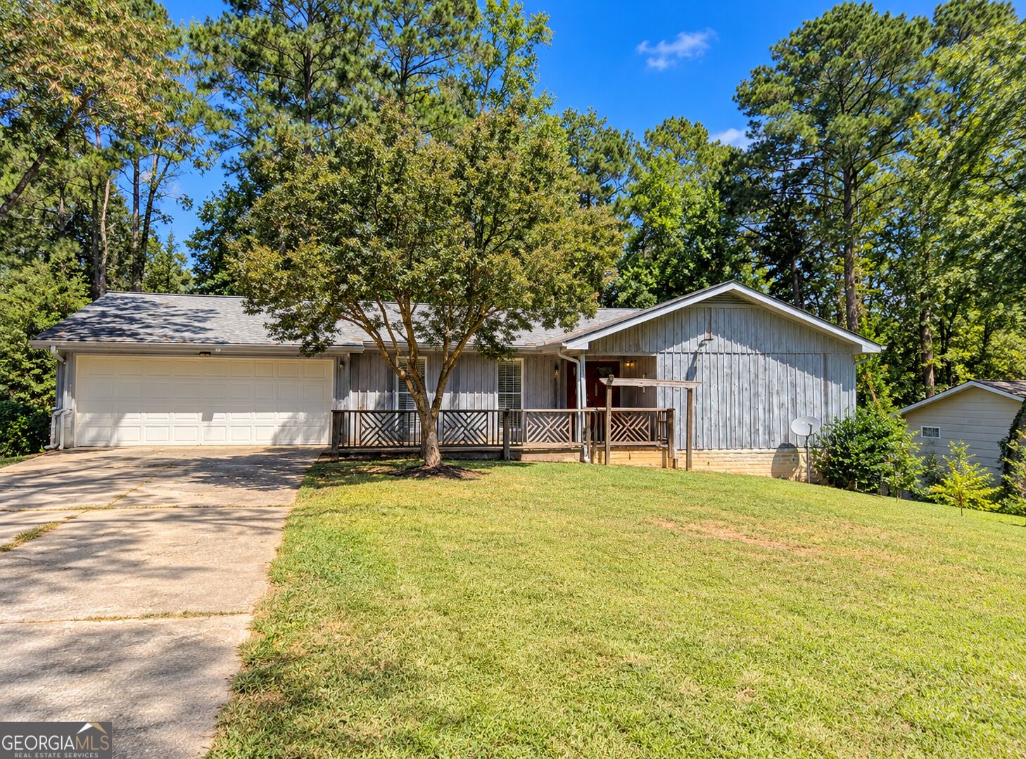 2201 Rolling Acres DR SW