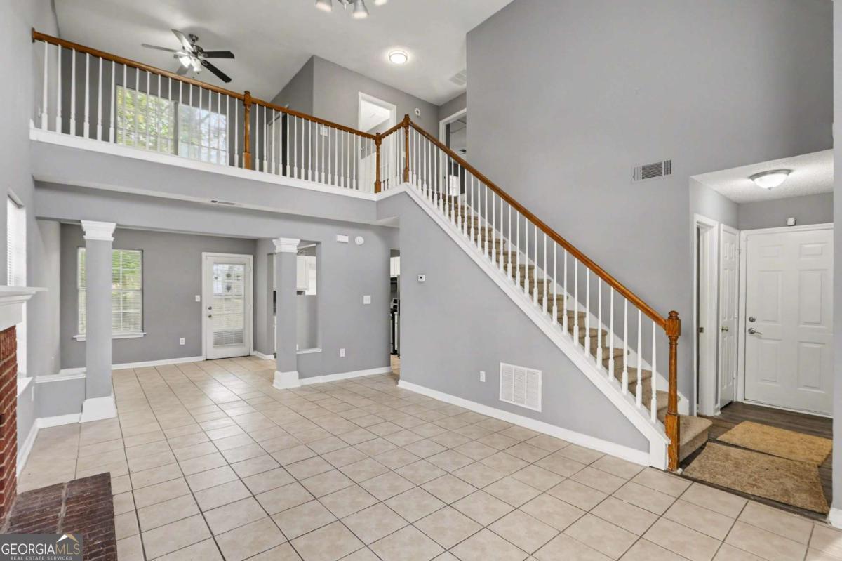 182 Summer Lake DR SW