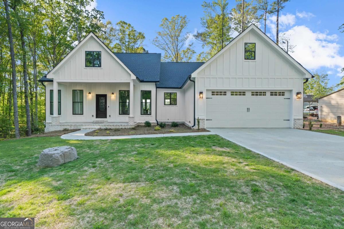 3694 Lake Crest DR