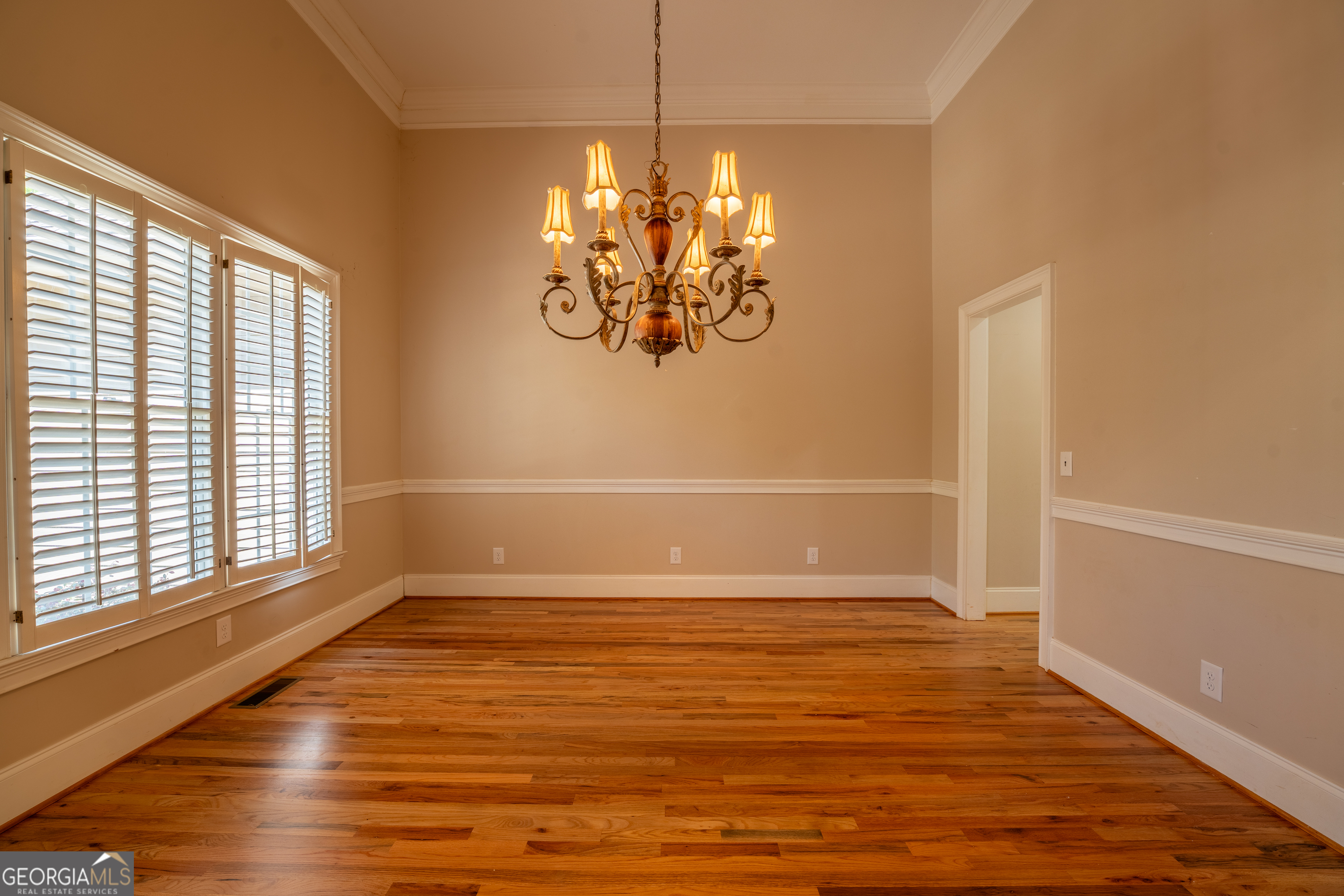 Clarkesville, Georgia 30523, United States, 5 Bedrooms Bedrooms, ,5 BathroomsBathrooms,Residential,Active,109158