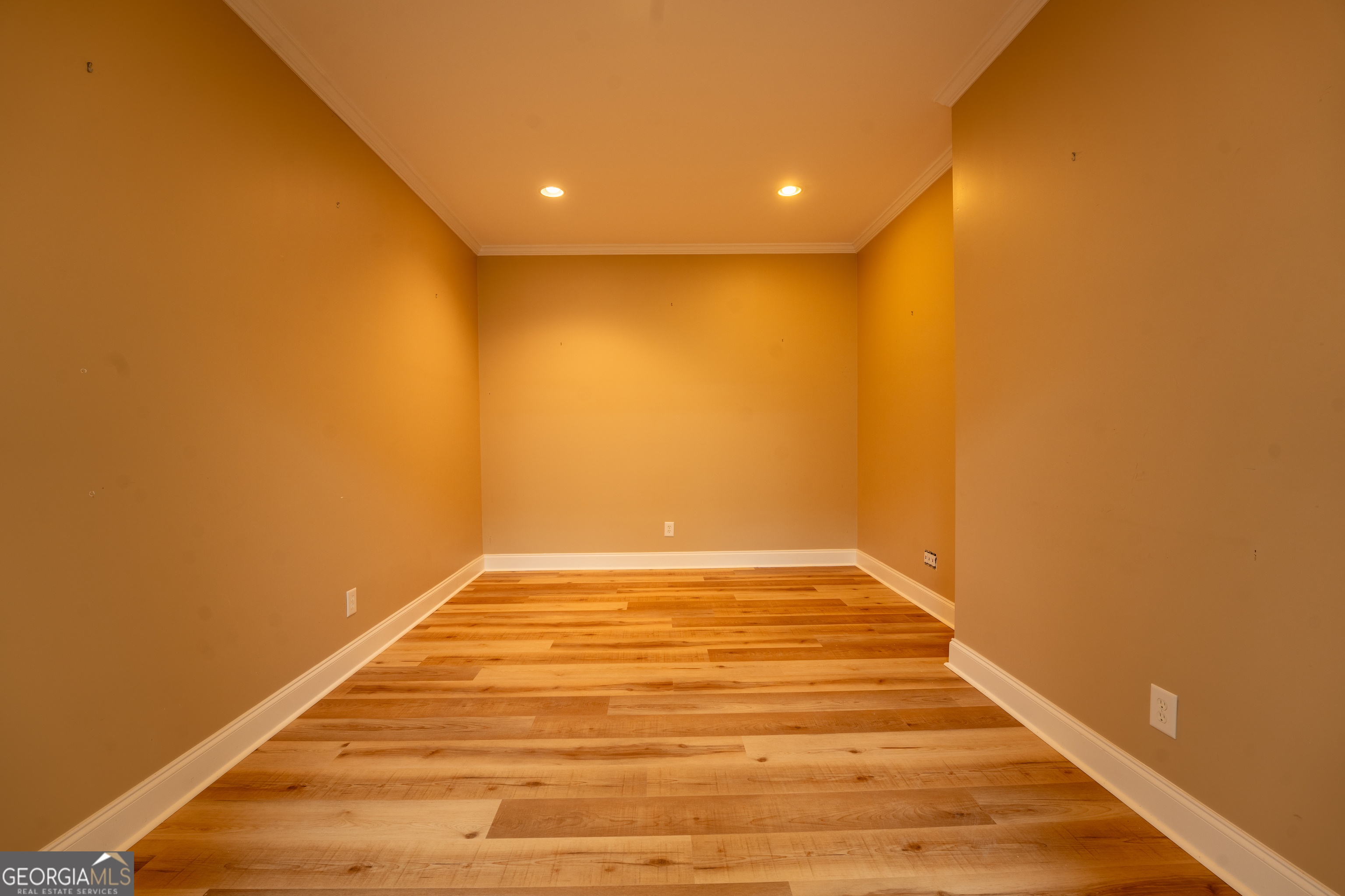 Clarkesville, Georgia 30523, United States, 5 Bedrooms Bedrooms, ,5 BathroomsBathrooms,Residential,Active,109158