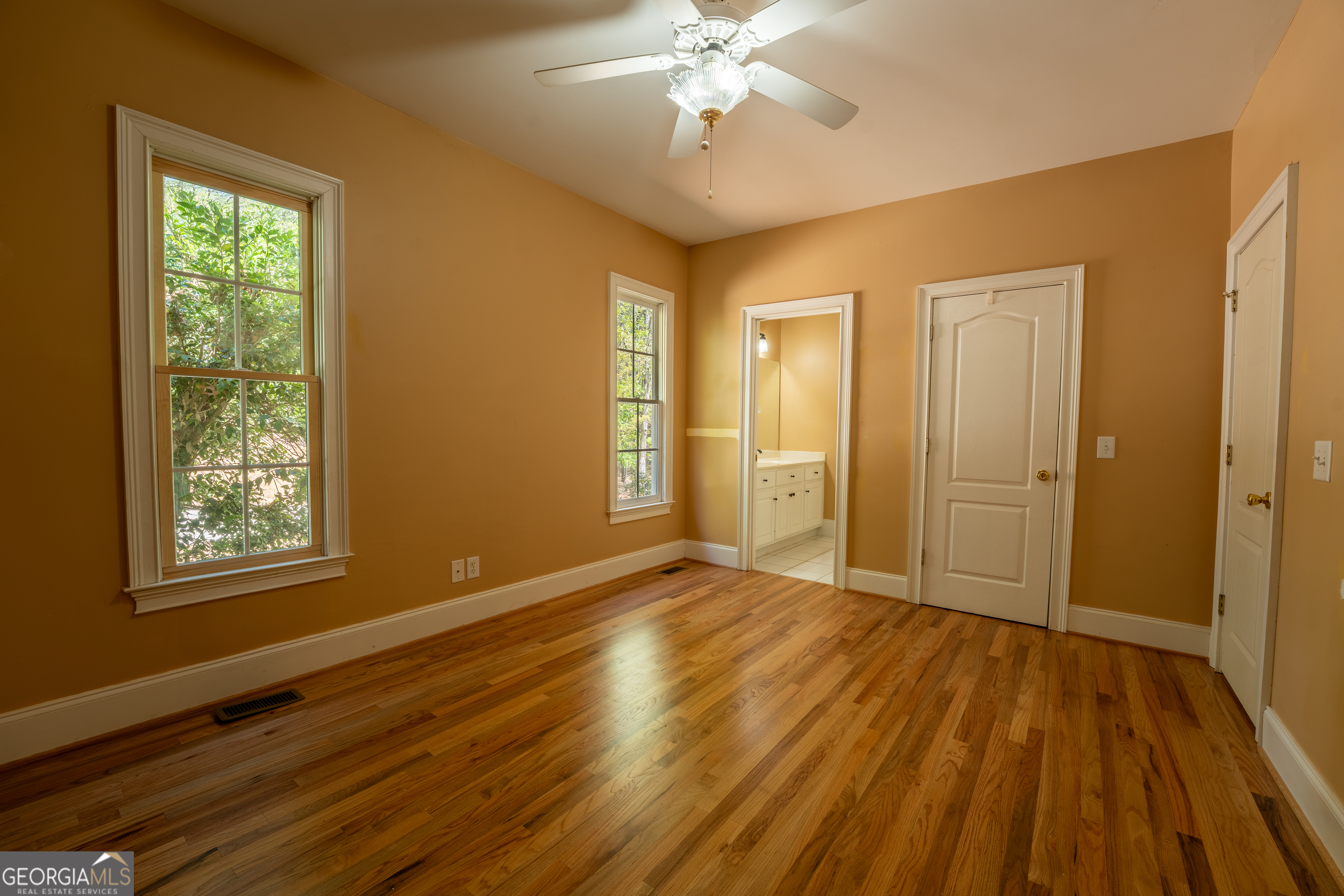 Clarkesville, Georgia 30523, United States, 5 Bedrooms Bedrooms, ,5 BathroomsBathrooms,Residential,Active,109158