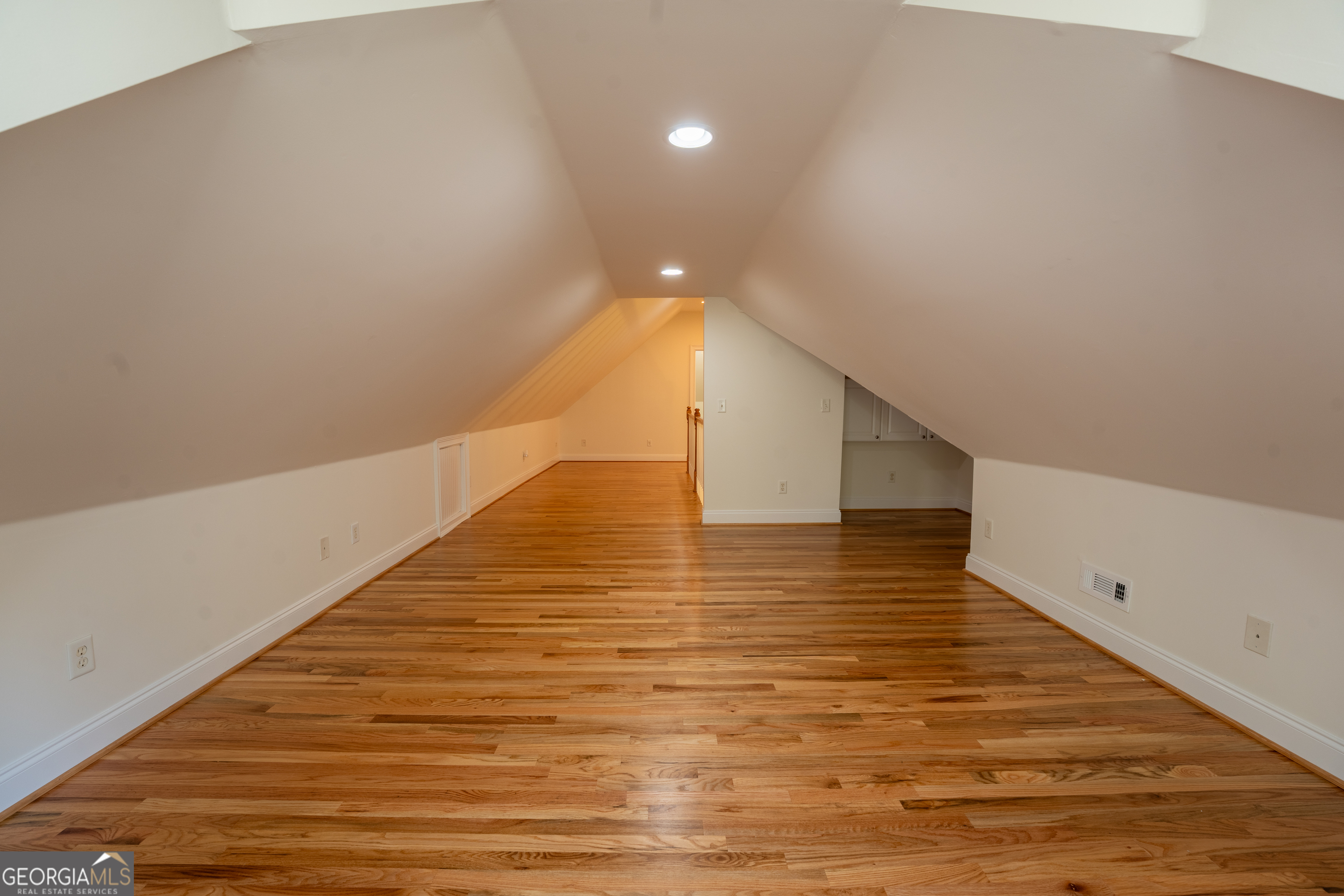 Clarkesville, Georgia 30523, United States, 5 Bedrooms Bedrooms, ,5 BathroomsBathrooms,Residential,Active,109158