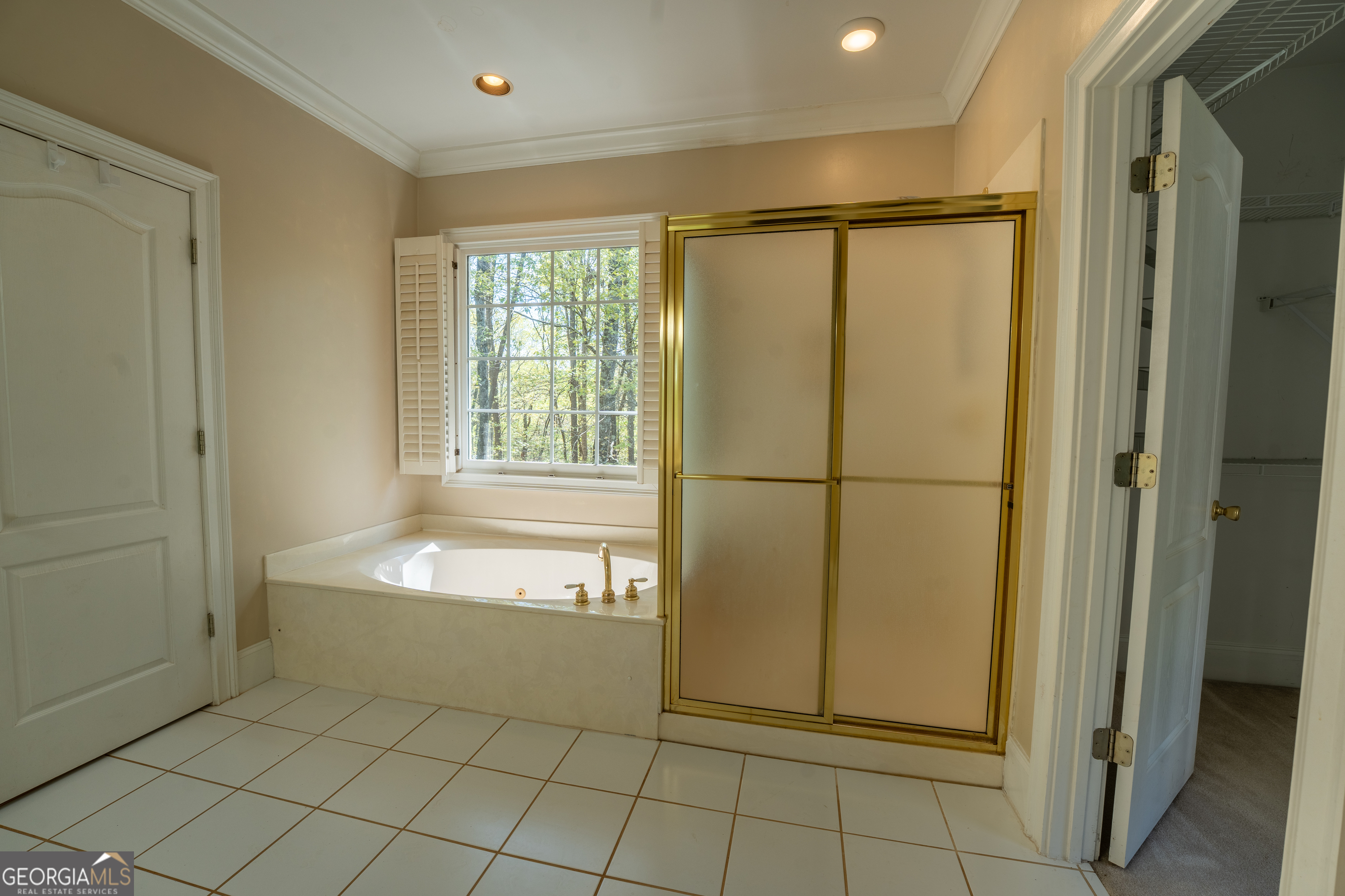 Clarkesville, Georgia 30523, United States, 5 Bedrooms Bedrooms, ,5 BathroomsBathrooms,Residential,Active,109158