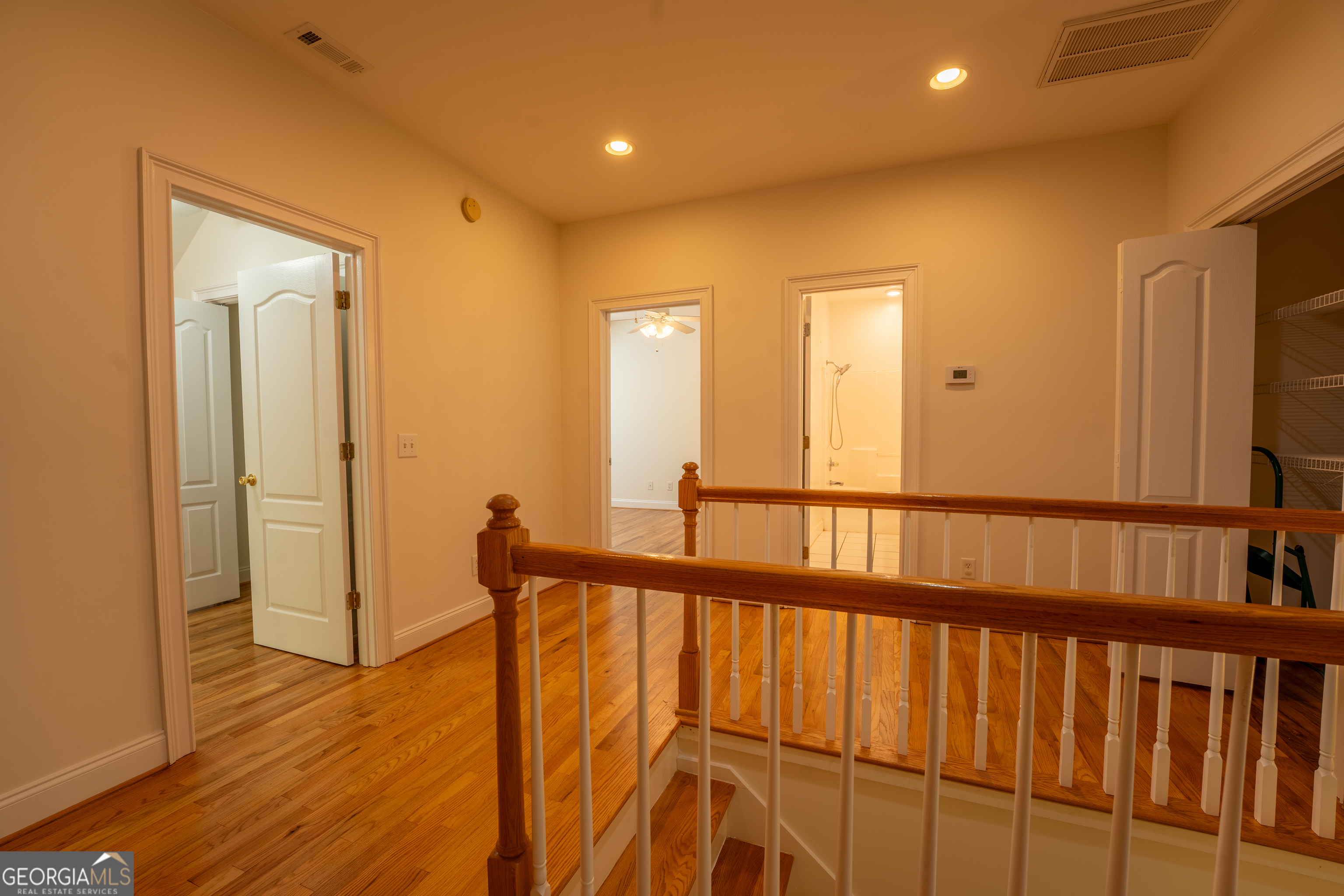 Clarkesville, Georgia 30523, United States, 5 Bedrooms Bedrooms, ,5 BathroomsBathrooms,Residential,Active,109158