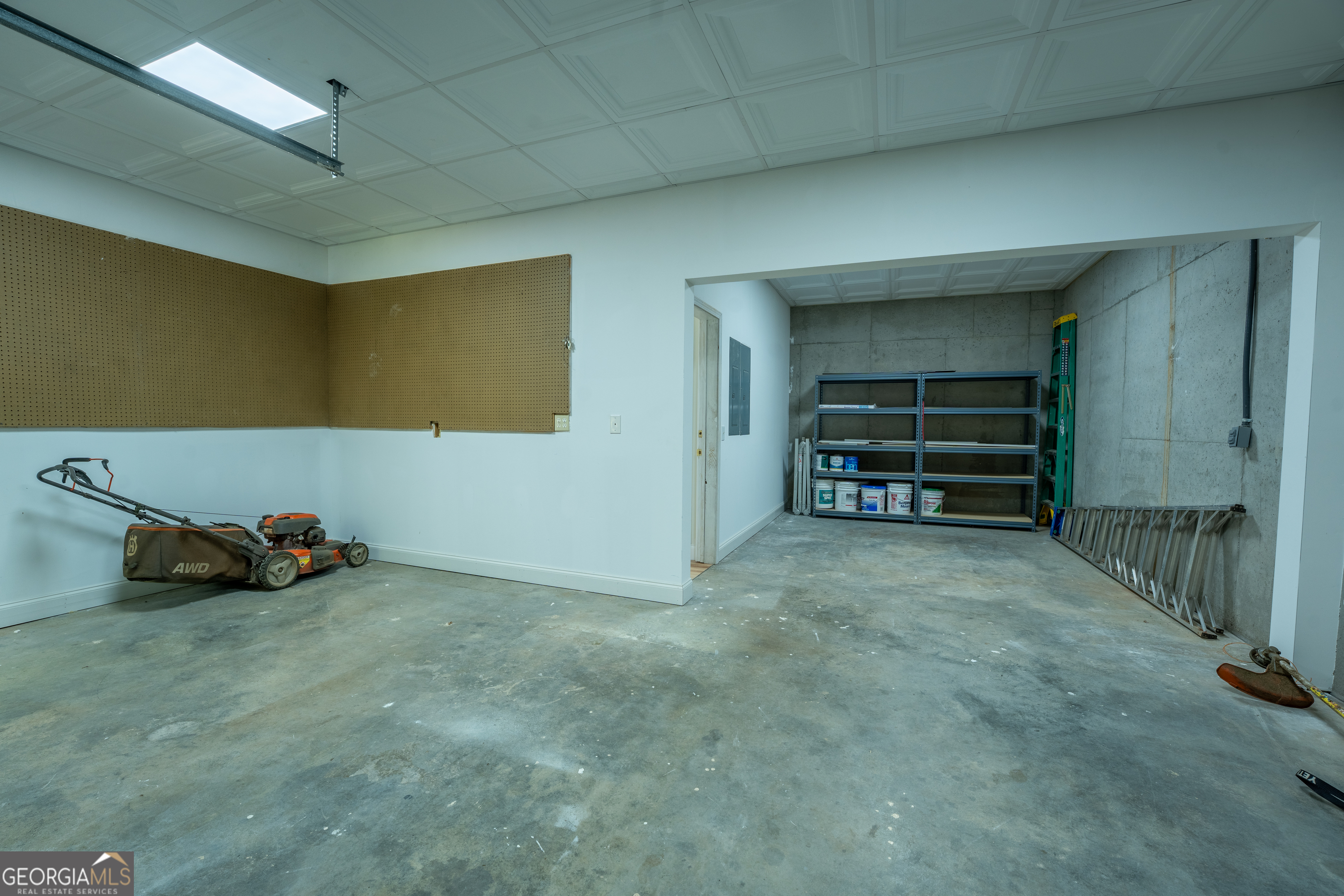 Clarkesville, Georgia 30523, United States, 5 Bedrooms Bedrooms, ,5 BathroomsBathrooms,Residential,Active,109158