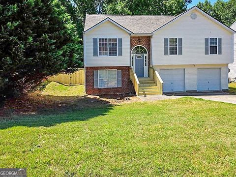 Photo of 2710 Kayla Court, Atlanta, GA 30349 (MLS # 10765333)