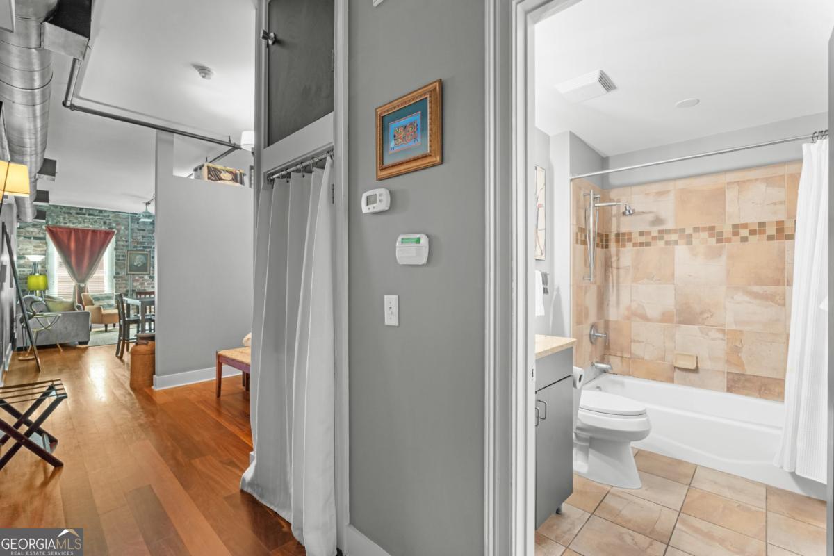 310 W Broughton ST 3011