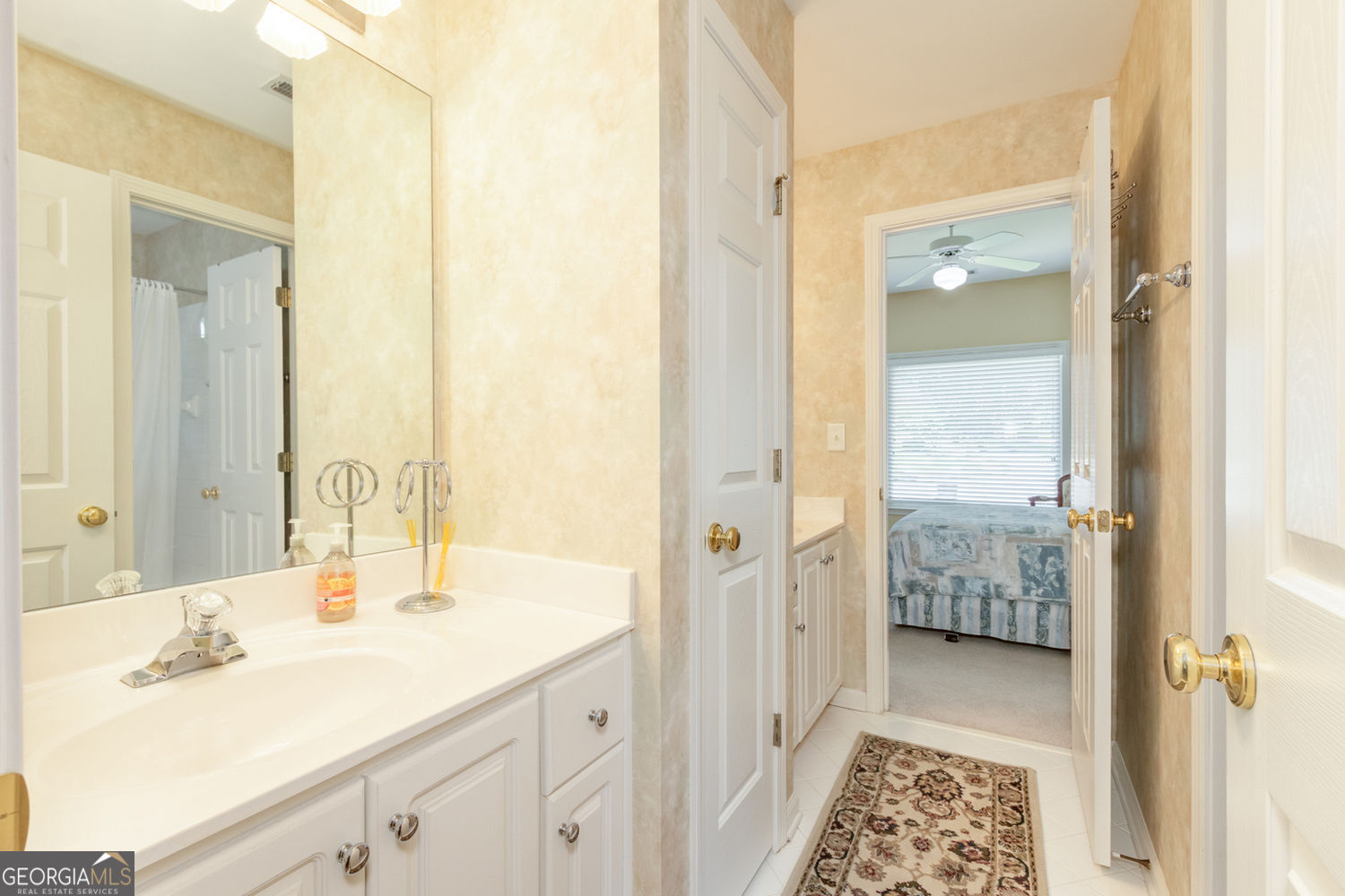 Alpharetta, Georgia 30022, United States, 5 Bedrooms Bedrooms, ,5 BathroomsBathrooms,Residential,Pending,182551