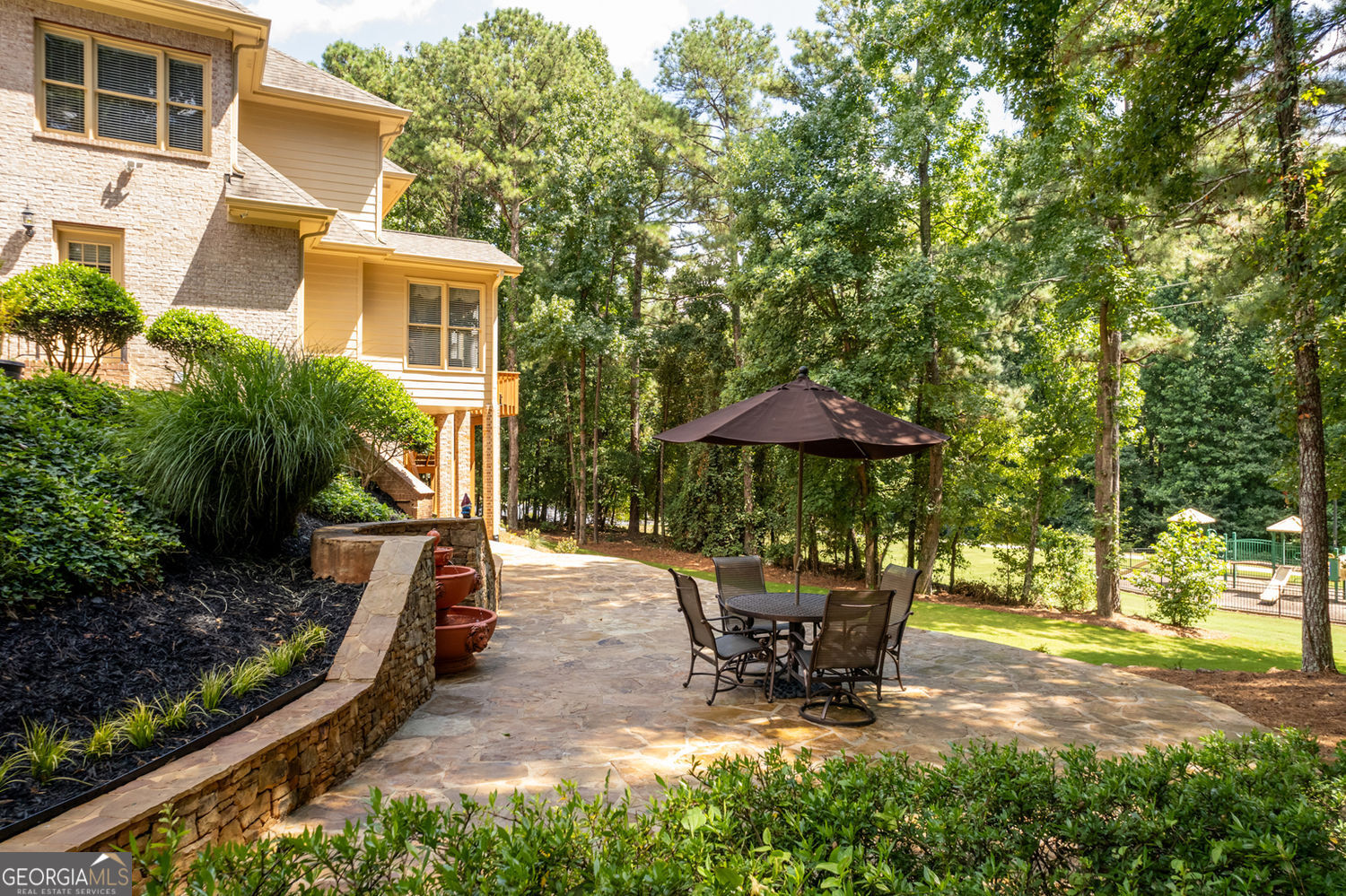 Alpharetta, Georgia 30022, United States, 5 Bedrooms Bedrooms, ,5 BathroomsBathrooms,Residential,Pending,182551