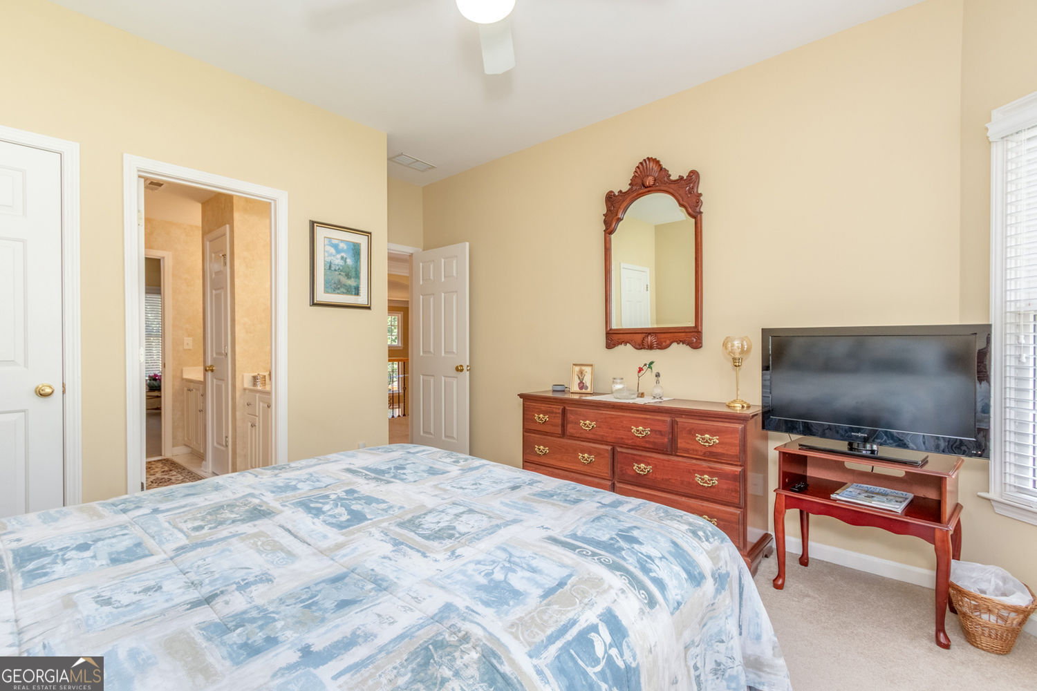 Alpharetta, Georgia 30022, United States, 5 Bedrooms Bedrooms, ,5 BathroomsBathrooms,Residential,Pending,182551