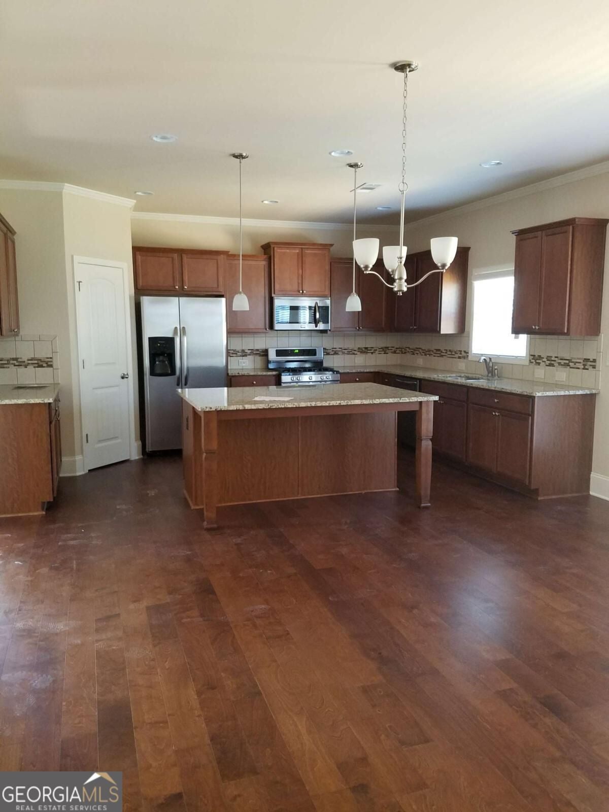 1200 Newbridge CIR