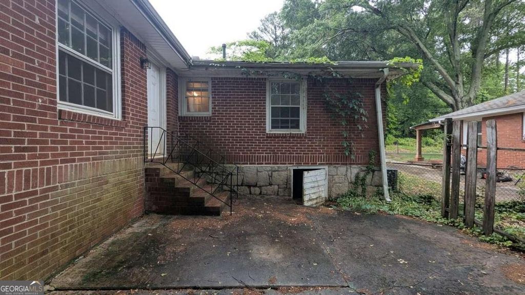 Photo of 216 Austin Avenue NE, Marietta, GA 30060 (MLS # 10753306)