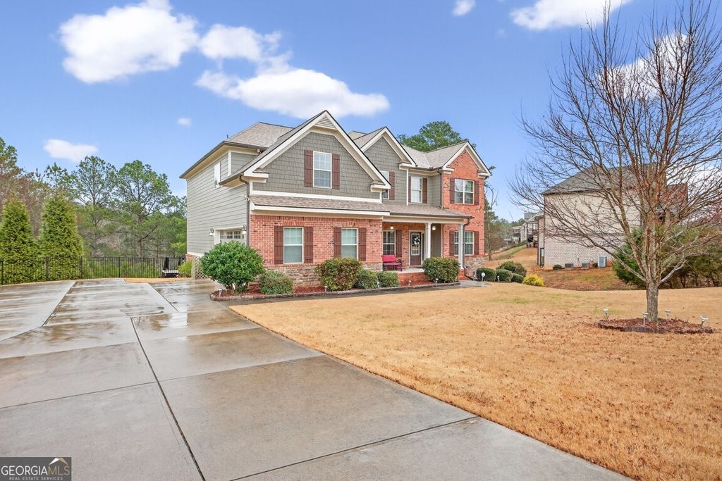 Photo of 1393 Silver Thorne Court, Loganville, GA 30052 (MLS # 10672645)