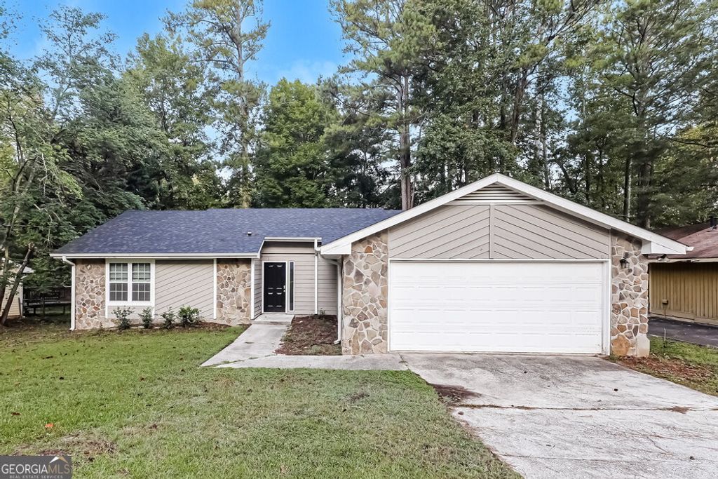 Photo of 9185 Sunset Drive, Jonesboro, GA 30238 (MLS # 10689566)