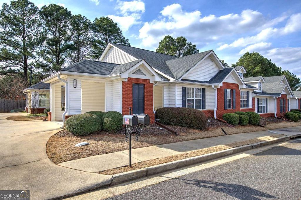 Photo of 150 Old Mill Road #123, Cartersville, GA 30120 (MLS # 10720264)