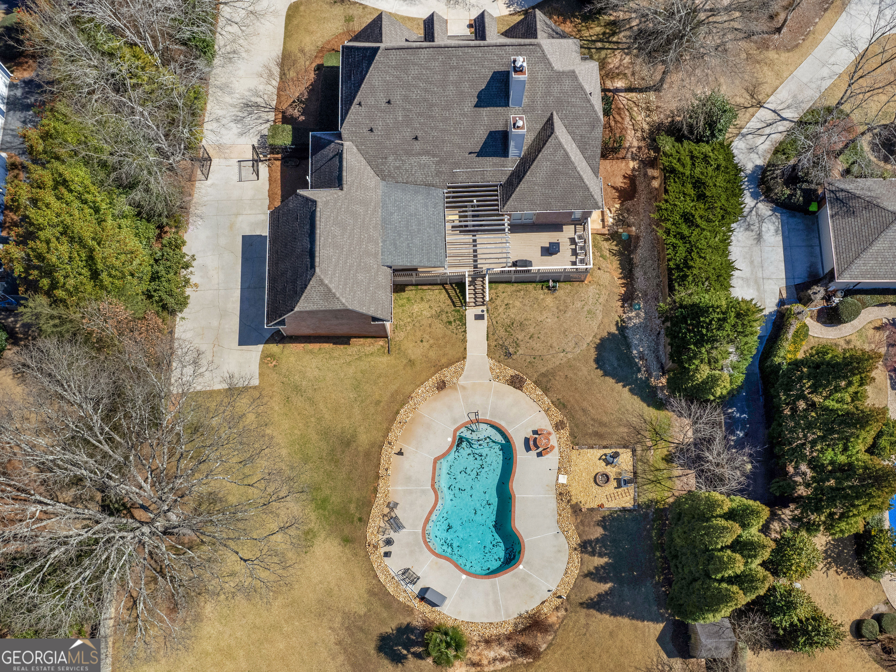 8531 N Shore DR