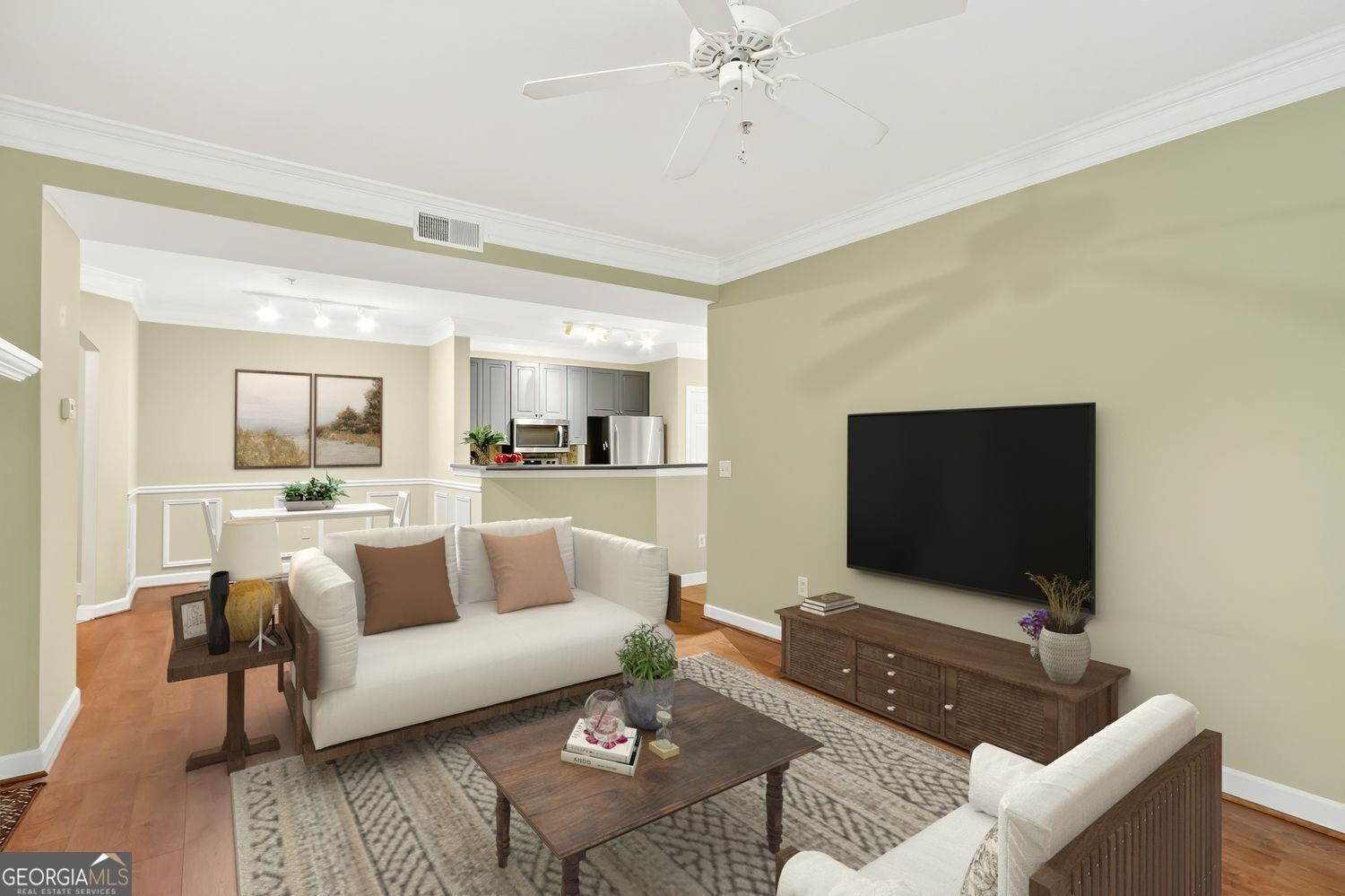 221 Ashford CIR