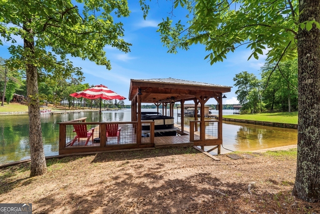 122 Island Creek DR NE