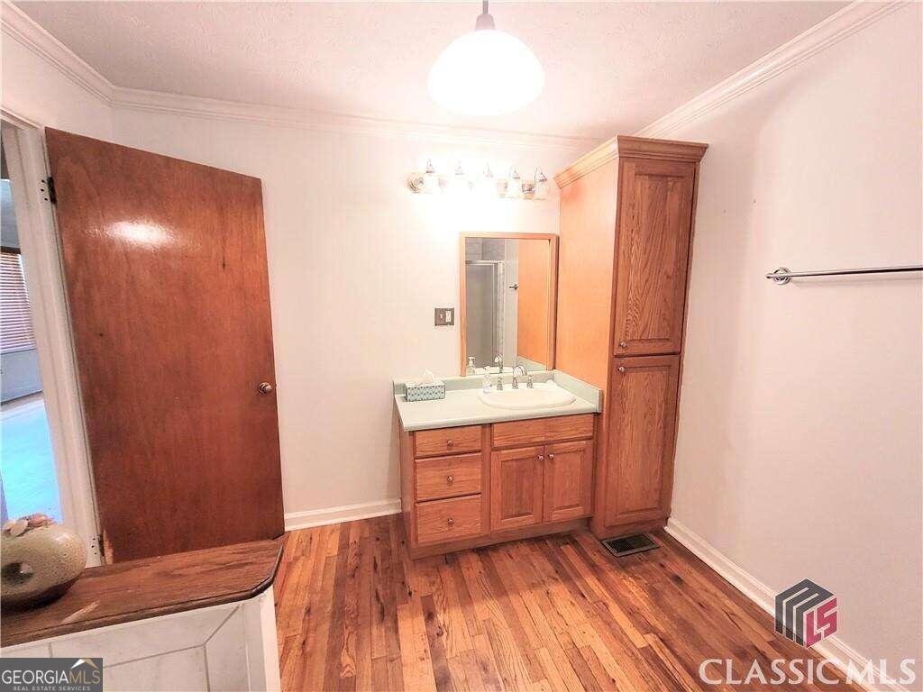 Picture for the property 10277186, 3 beds, 2 baths