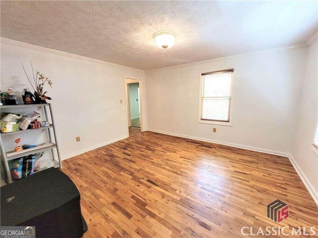 Picture for the property 10277186, 3 beds, 2 baths