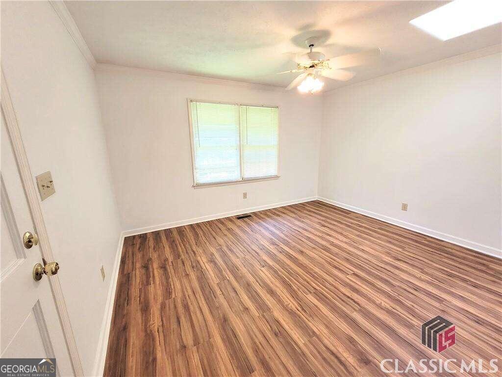 Picture for the property 10277186, 3 beds, 2 baths