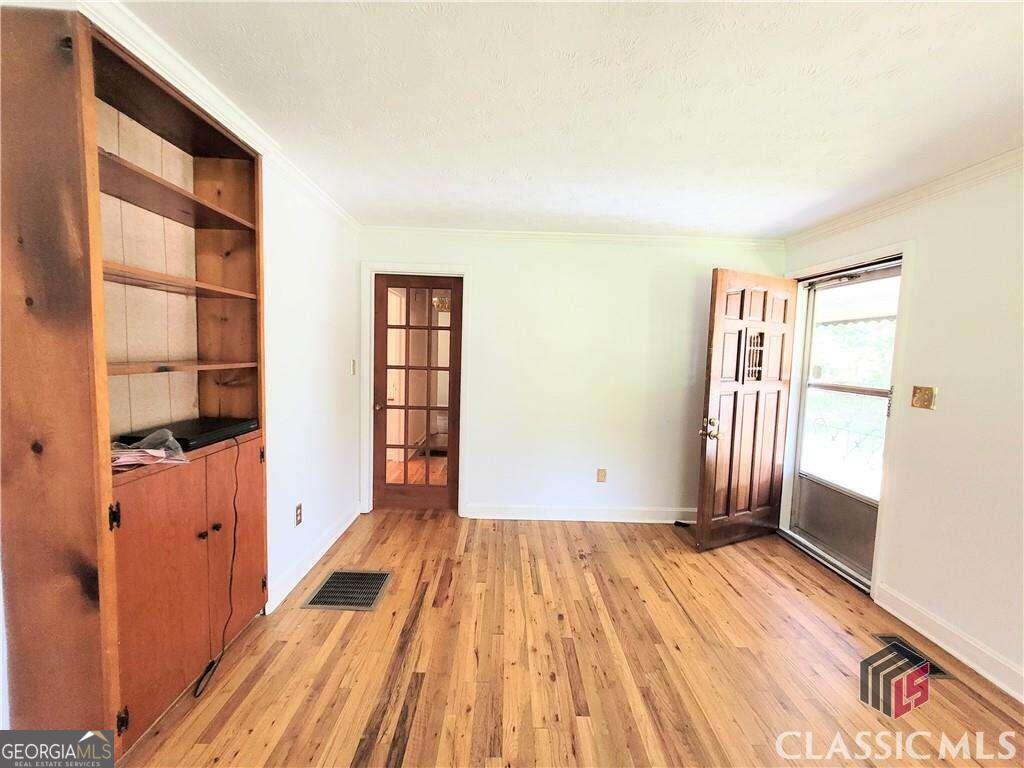 Picture for the property 10277186, 3 beds, 2 baths
