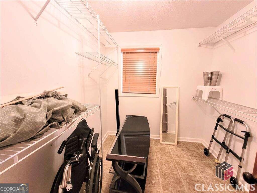 Picture for the property 10277186, 3 beds, 2 baths