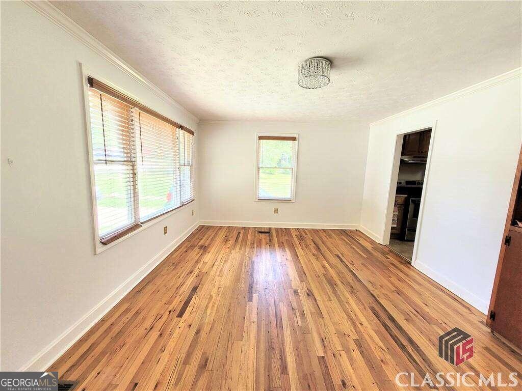 Picture for the property 10277186, 3 beds, 2 baths