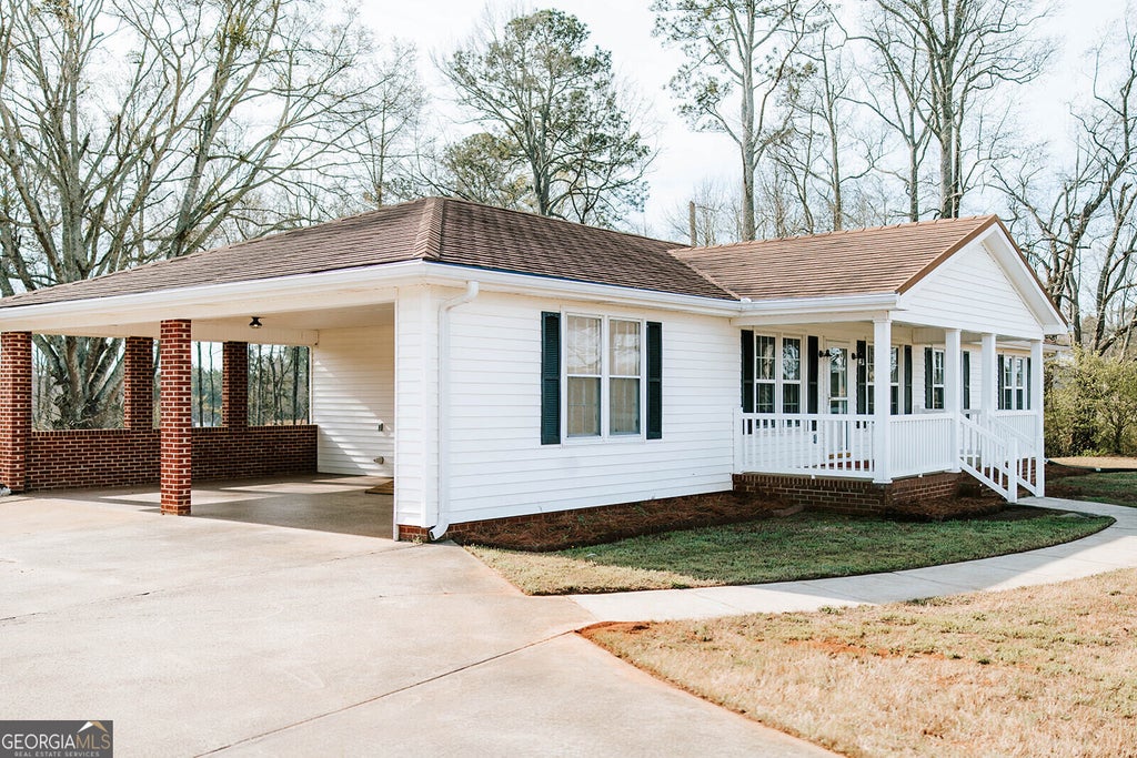 Photo of 674 Yancey Road, Arnoldsville, GA 30619 (MLS # 10834318)